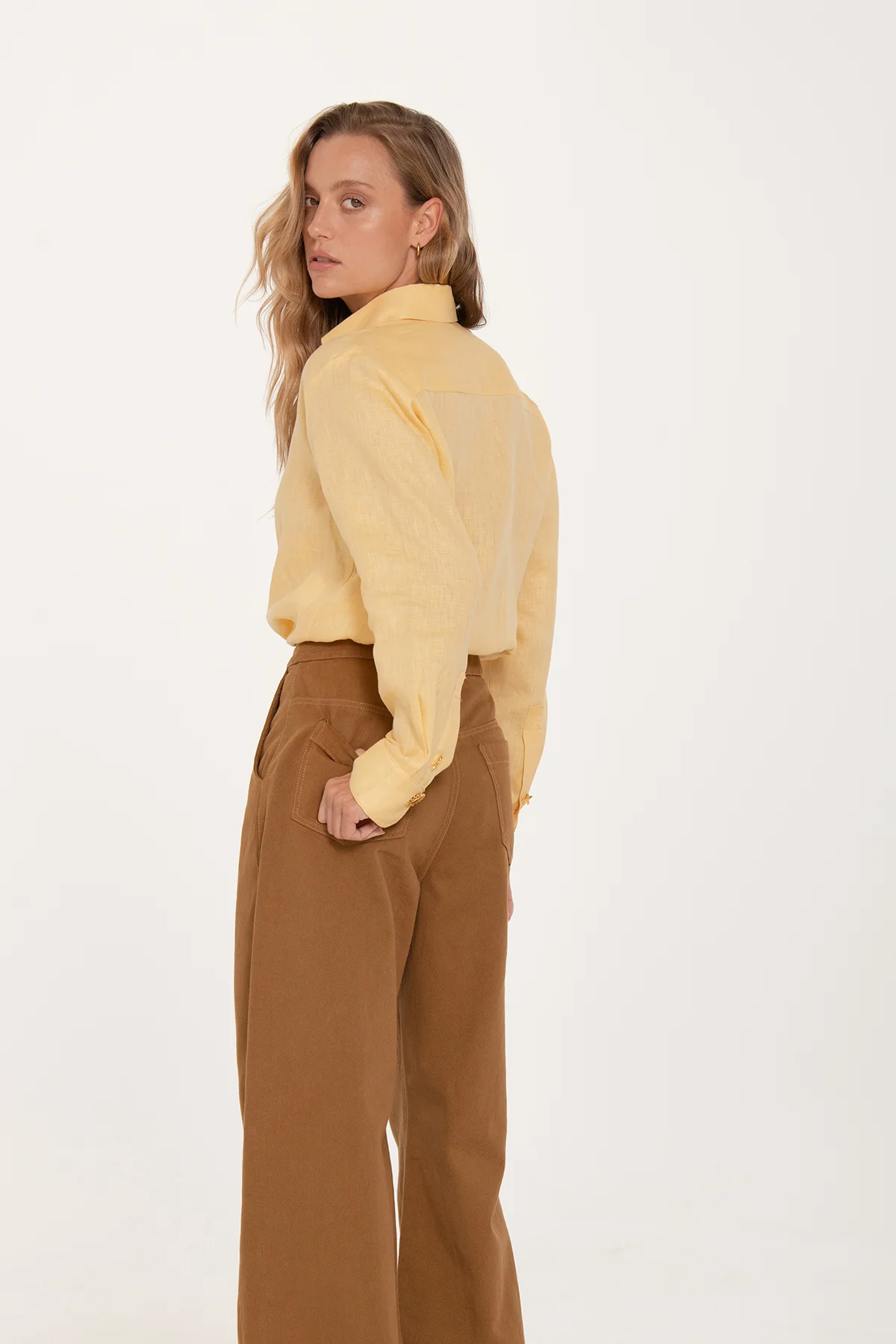 Jeans Celestina Café Con Botones