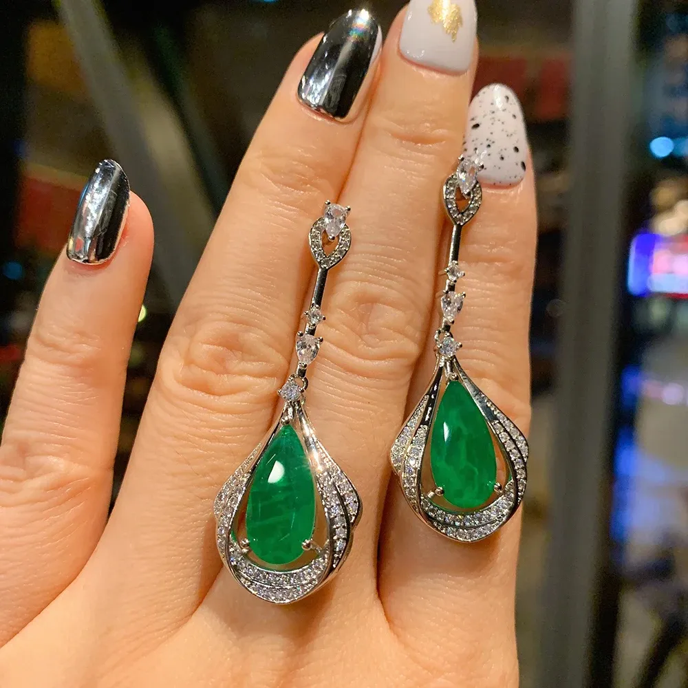 Arete Colgantes con Verde Esmeralda - Imagen 3