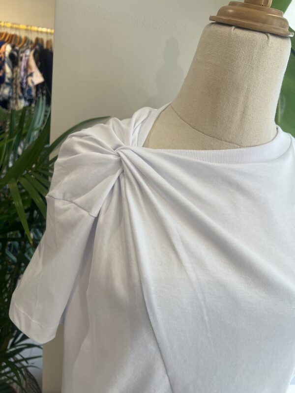 T Shirt Nudo en blanco by Palo Santo