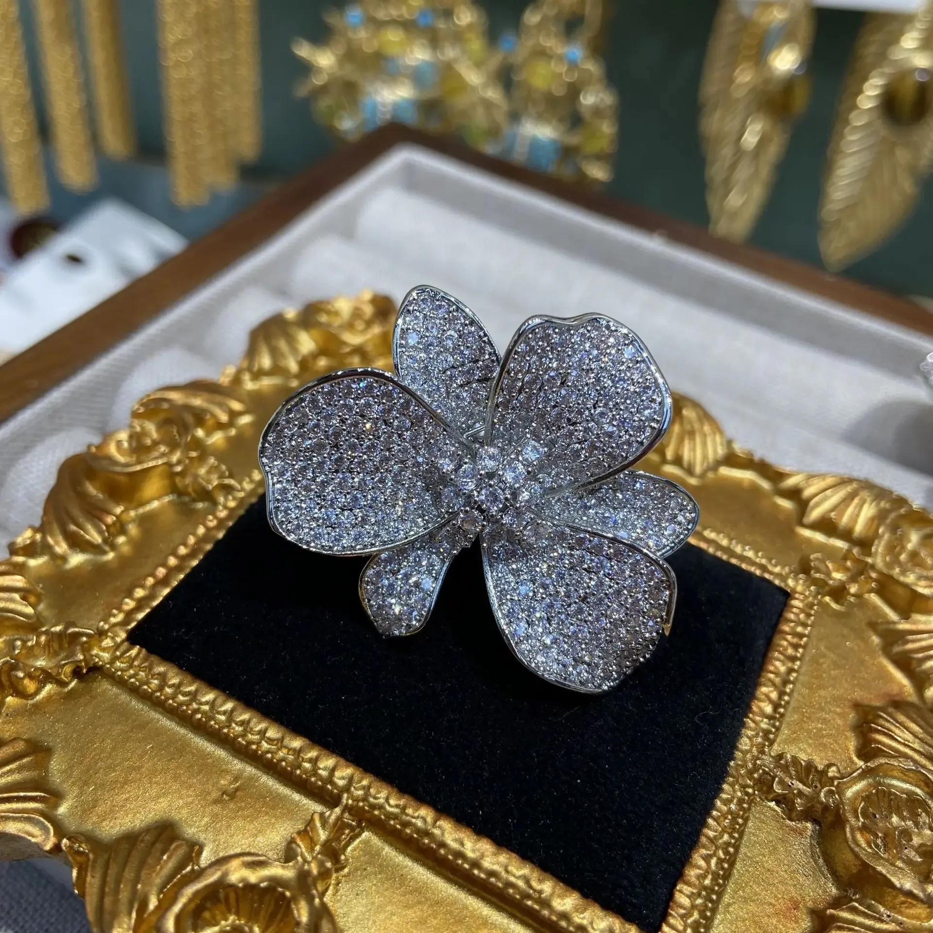 Aretes Formas Variadas