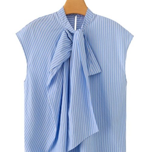 56ccb1c9-2c89-4816-ba6f-41dd13130387 Blusa rayitas de lazo celeste
